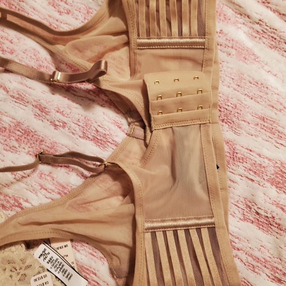 Nwt Victoria's Secret Unlined Bra Pink or Beige - Picture 7 of 10